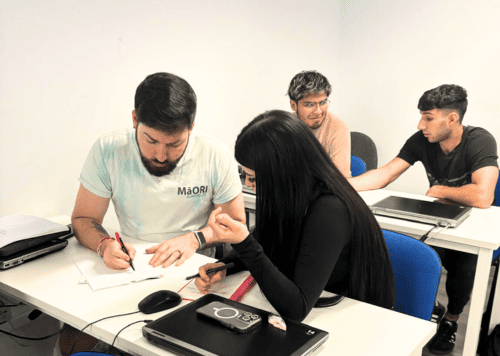 Crea conexiones profesionales